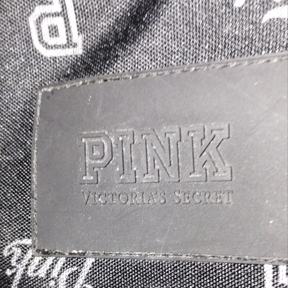 Pink 🩷 by Victoria Secret. Material black canvas with silver pink Logo all over - Picture 2 of 4